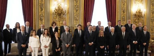 Oggi 22 ottobre 2022. E’ una data storica: Giorgia Meloni diventa ufficialmente la prima premier donna nella storia d’Italia.