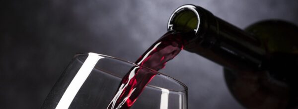 IL WINE AWARDS CALABRIA GIOVEDÌ 1 DICEMBRE AL POLITEAMA DI CATANZARO. SPAZIO ED ATTENZIONE AI VINI CALABRESI PREMIATI NEL 2022