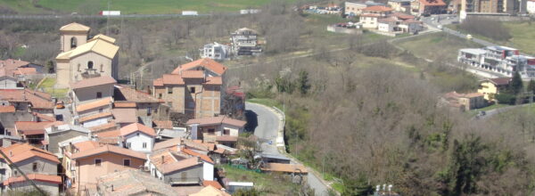 Santo Stefano di Rogliano – Botta e risposta tra la capogruppo Consiliare di Minoranza e il Parroco del luogo.