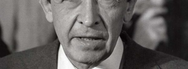 7 Giugno 1984: Berlinguer viene colpito da un malore durante un comizio. Muore l’11 giugno.  L’eredità del comunista riformista